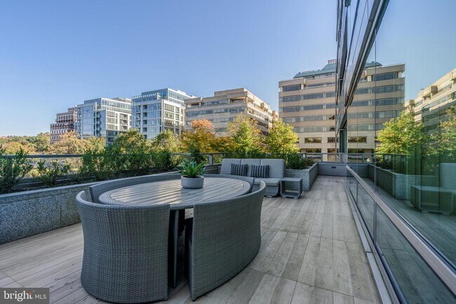 Building Photo - 2501 M St NW