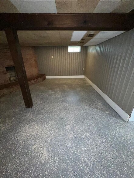 Building Photo - 5214 Hereford St