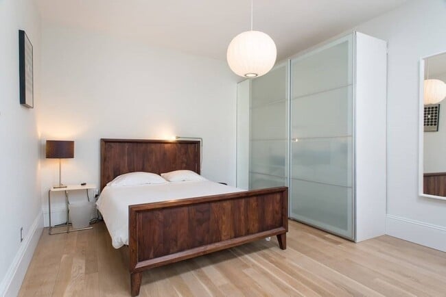 Building Photo - 455 Washington St