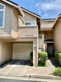 Building Photo - Wonderful 2 bed 2 bath Condo in Hercules -...