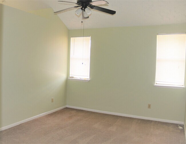 Building Photo - 8846 N Rylander Cir