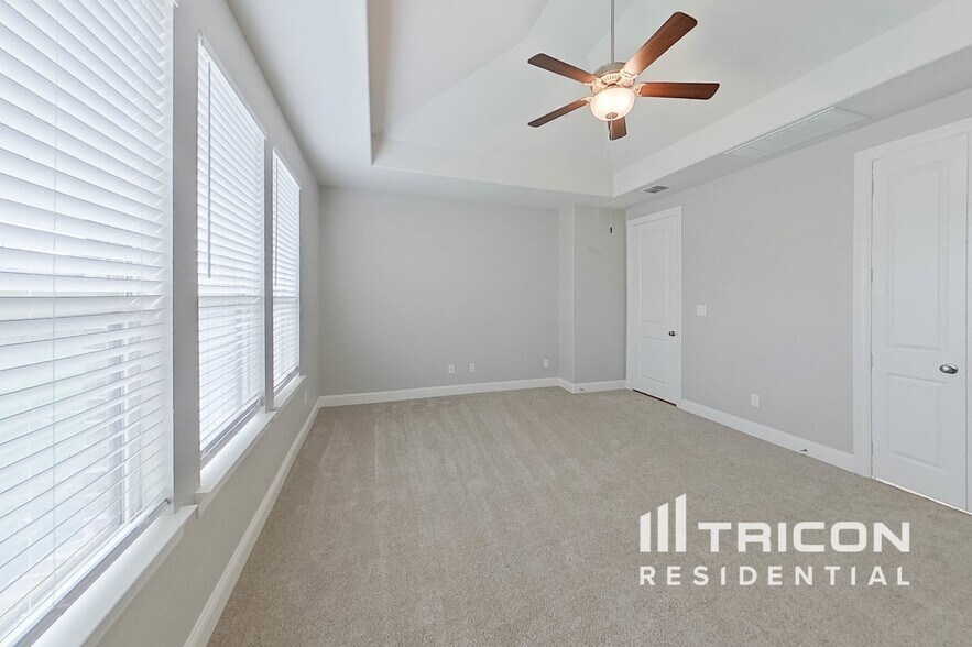 Building Photo - 3717 Hartline Hills