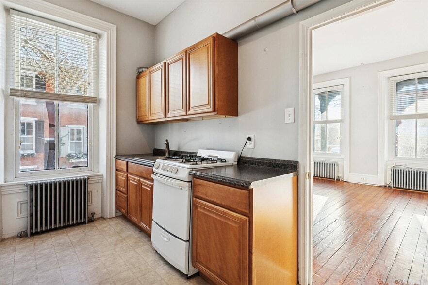 Building Photo - 201 W Barnard St