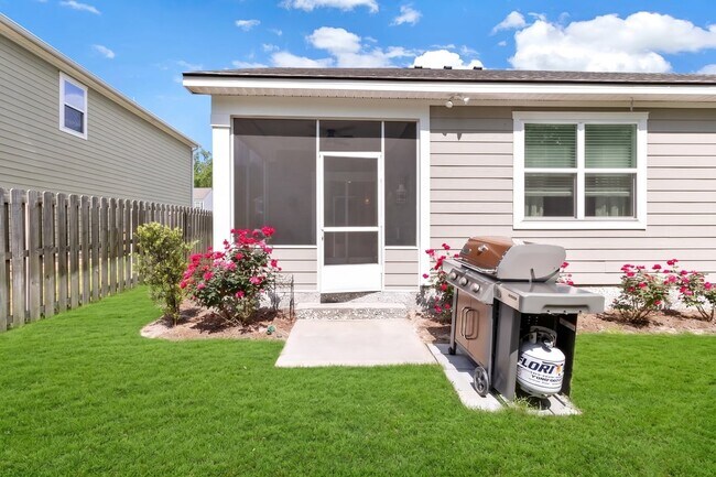 Building Photo - 376 Brennan Dr