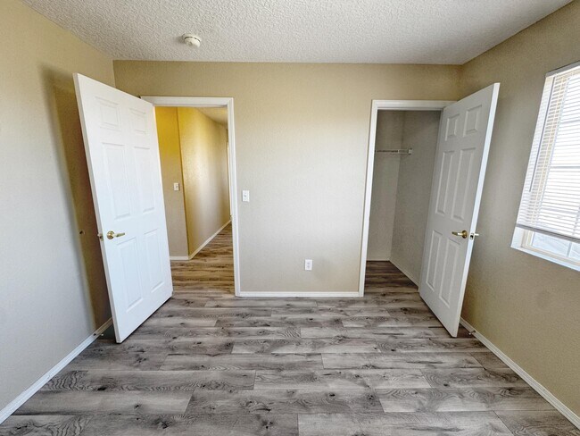 Building Photo - 1131 Pacaya Dr NW