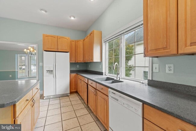 Building Photo - 1818 Panarama Ct