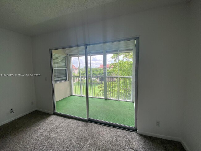 Building Photo - 13000 SW 15th Ct