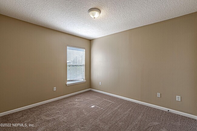 Building Photo - 1500 Calming Water Dr