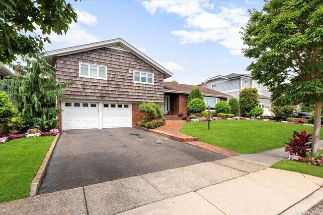 Building Photo - 131 Bayside Dr