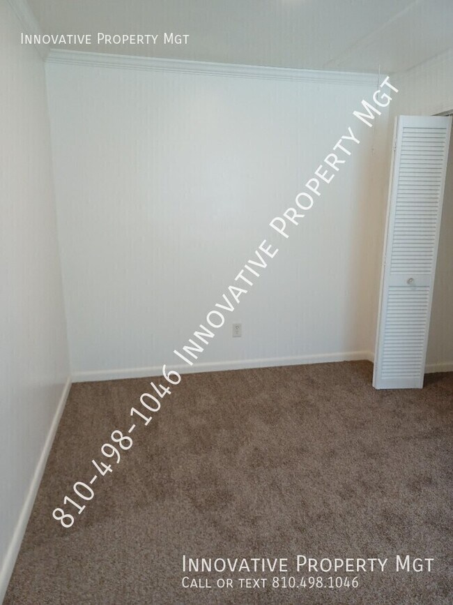 Building Photo - 1121 W Buder Ave