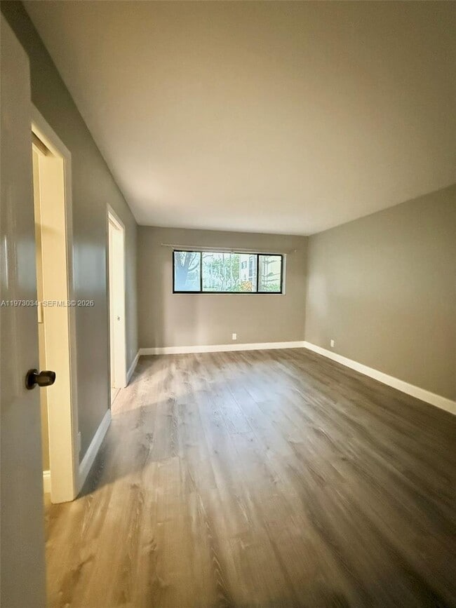 Building Photo - 5220 Las Verdes Cir