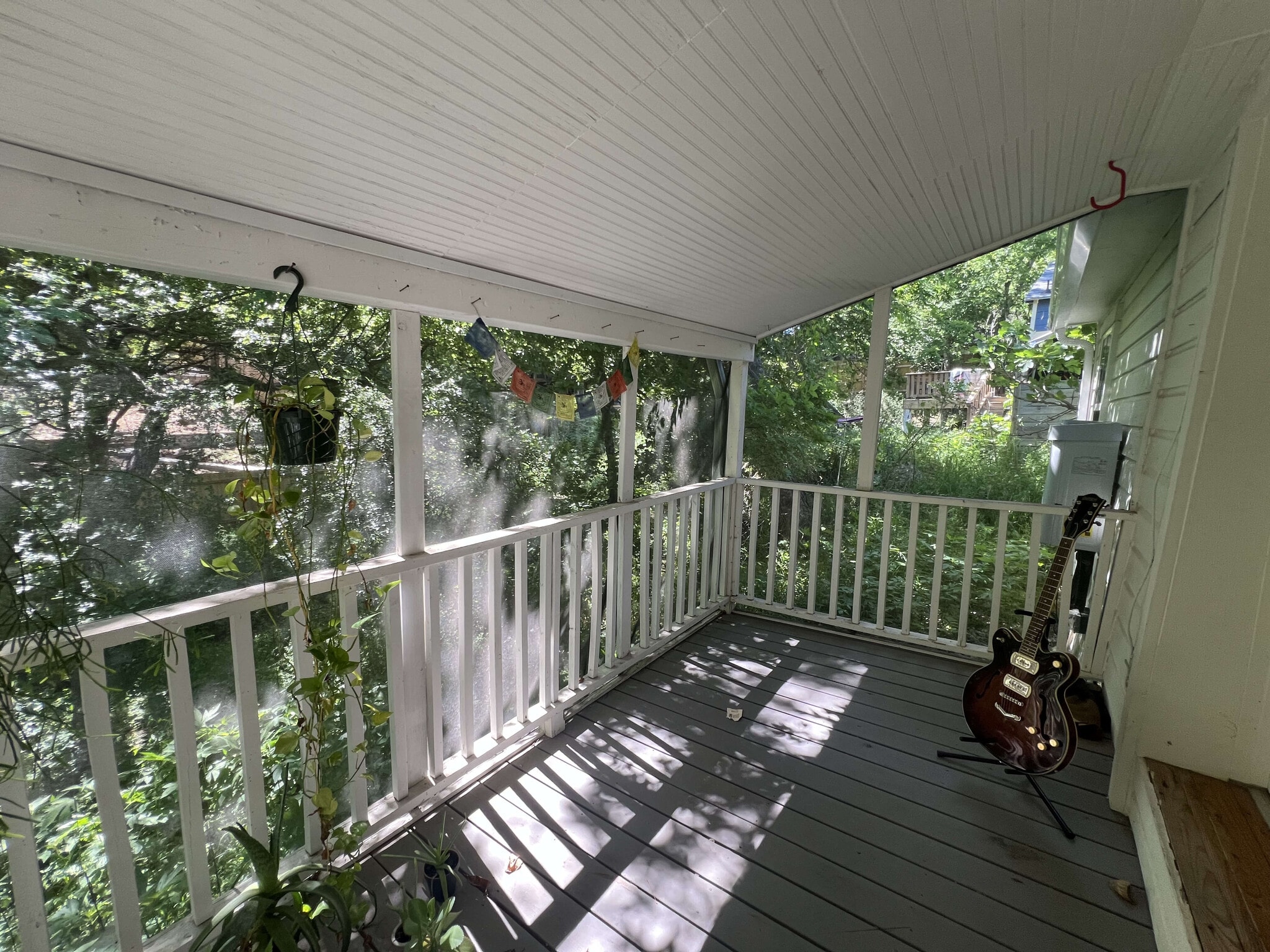 Building Photo - 1148 Lott Ave