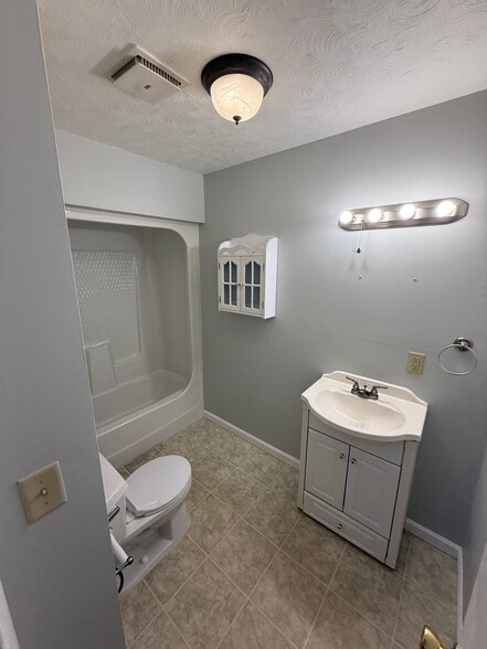 Building Photo - 320 Port William Ln