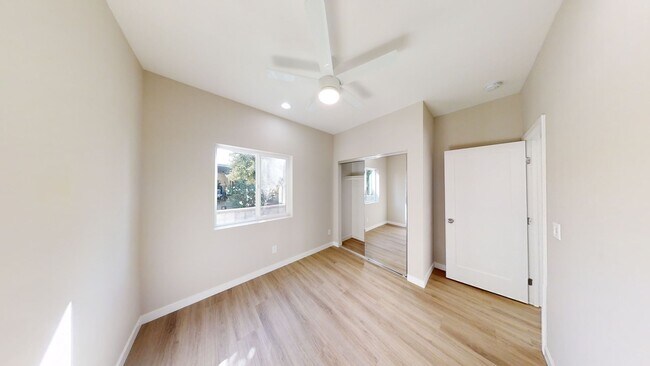 Building Photo - 4BD/2BA on Stewart!