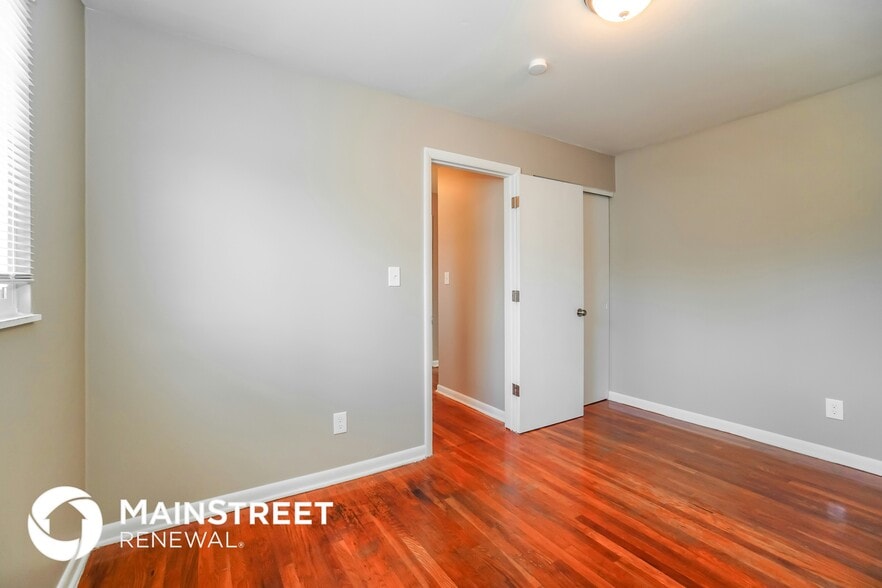 Building Photo - 945 Hodges Dr