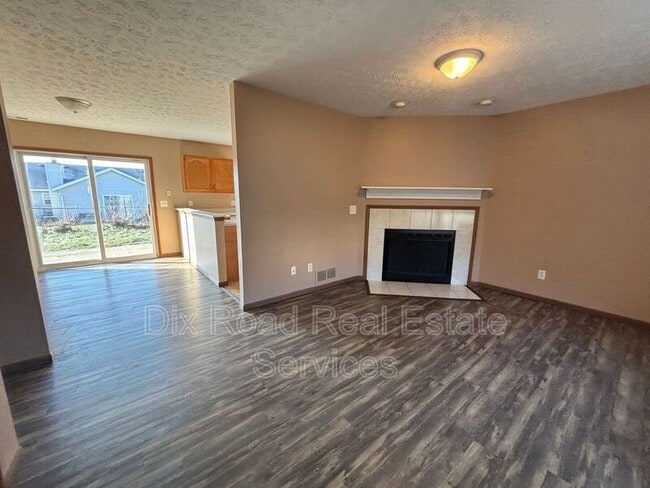 Building Photo - 3821 Cavanaugh Rd