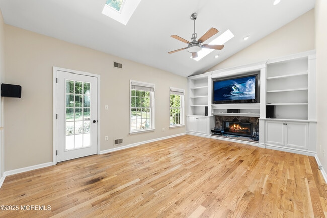 Building Photo - 13 Victorian Woods Dr