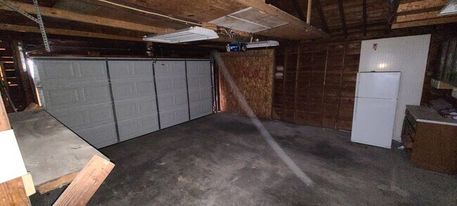 Building Photo - 166 W Milton Ave