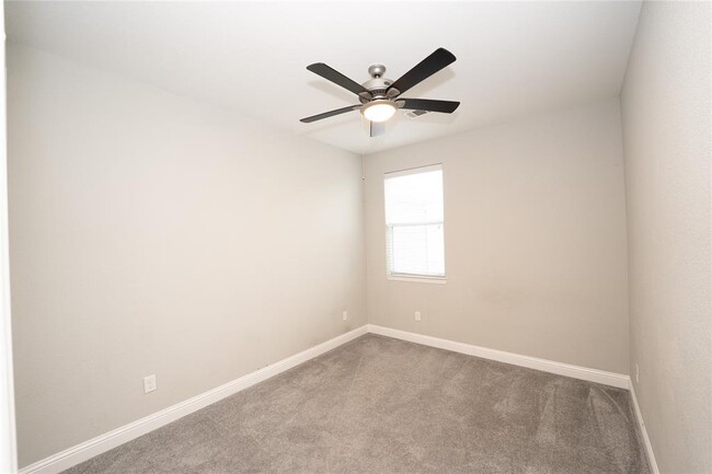 Building Photo - 5411 Camaguey St