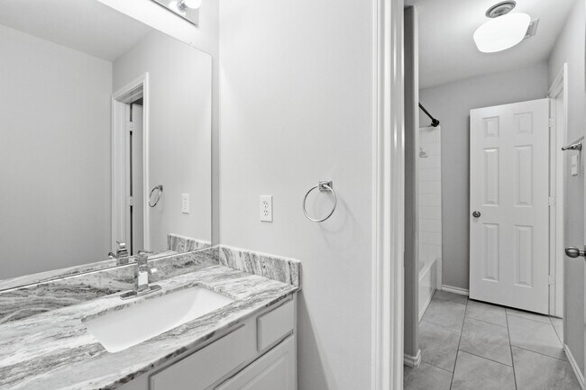 Building Photo - 21738 May Apple Ct