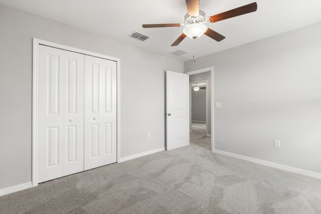 Building Photo - LIKE NEW 5 Bedroom Home for RENT in Touchstone!