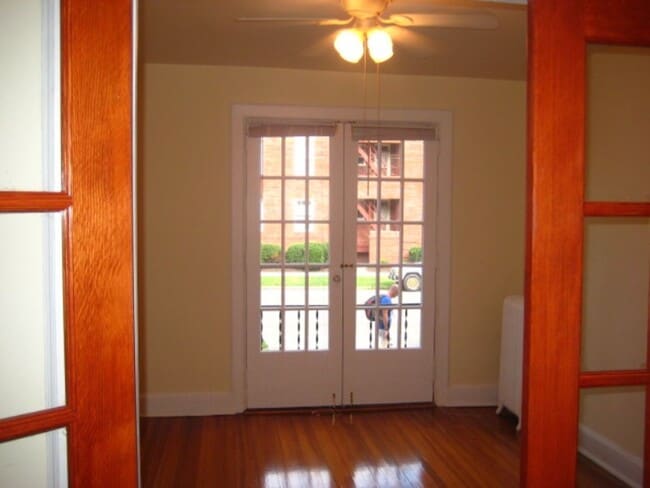Building Photo - 1215 Colley Ave