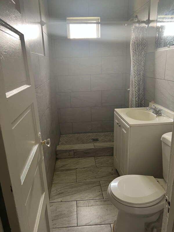Building Photo - 419-421-421 Vrooman Ave