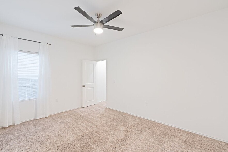 Building Photo - 2308 Nightview Dr