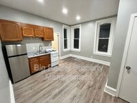 Building Photo - 13 2nd Ave