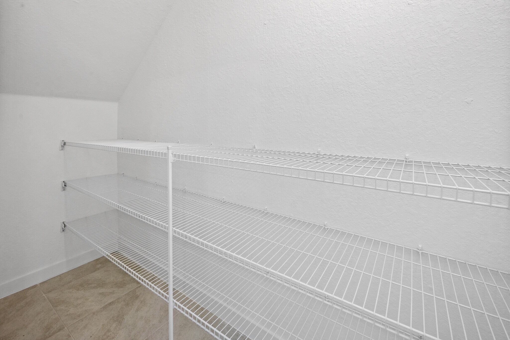 Walk in closet - 409 NW 17th St