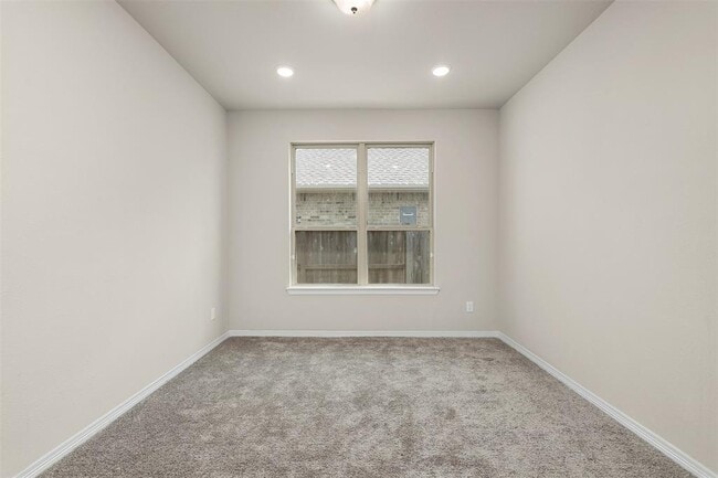 Building Photo - 2410 Table Rock Ct