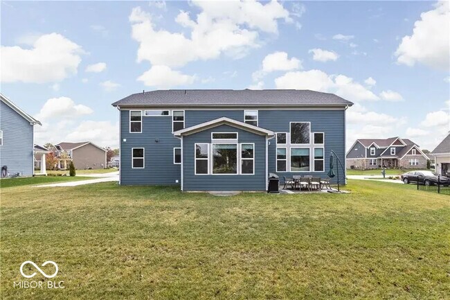 Building Photo - 680 Ridge Gate Dr