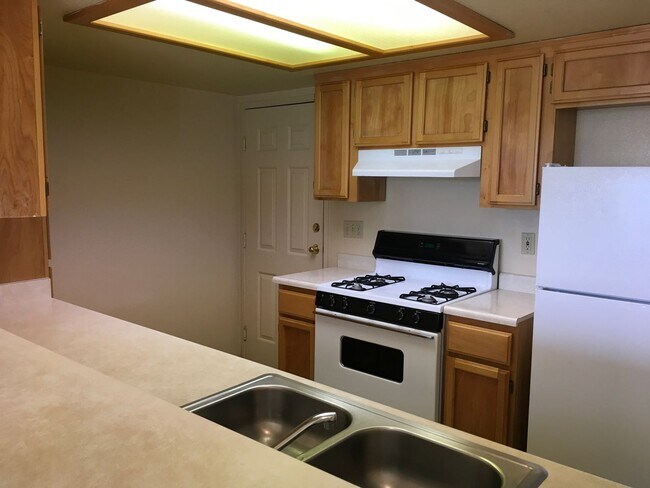 Building Photo - 4200 Stonewalk Ct