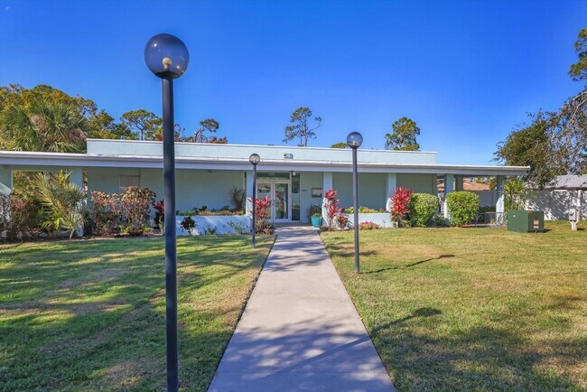Building Photo - BENEVA & CLARK RD / VILLA