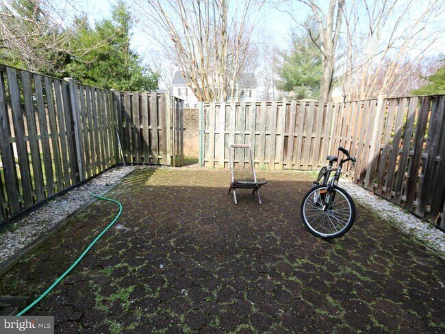 Building Photo - 8907 Barrowgate Ct