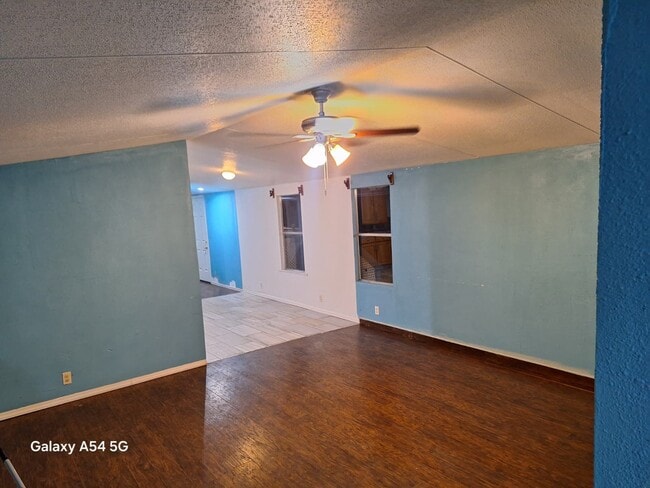 Building Photo - 14063 Bradley Rd