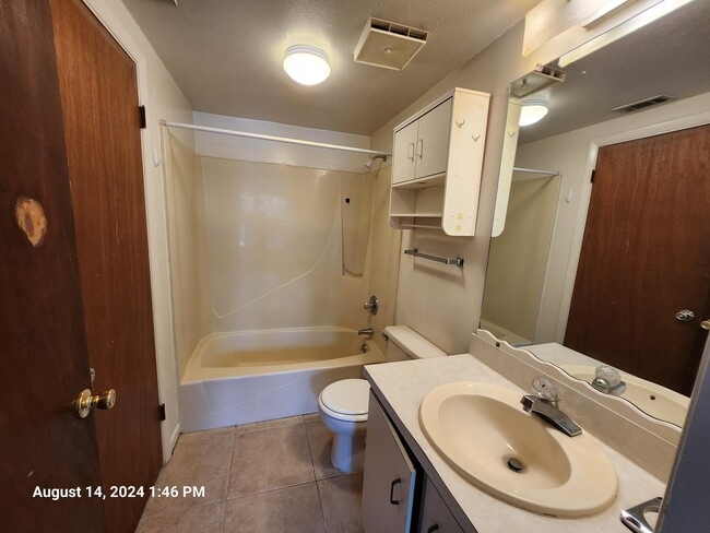 Building Photo - 159 Scottwood Dr SE