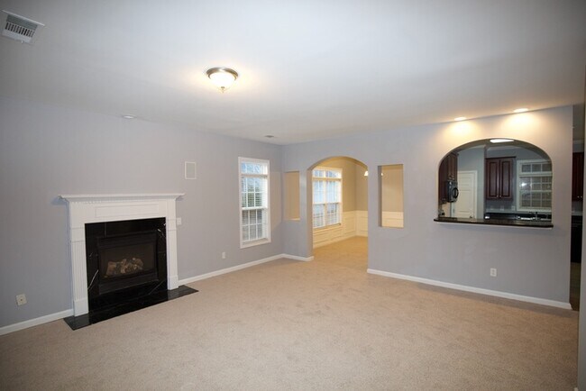 Building Photo - 7897 The Lakes Point