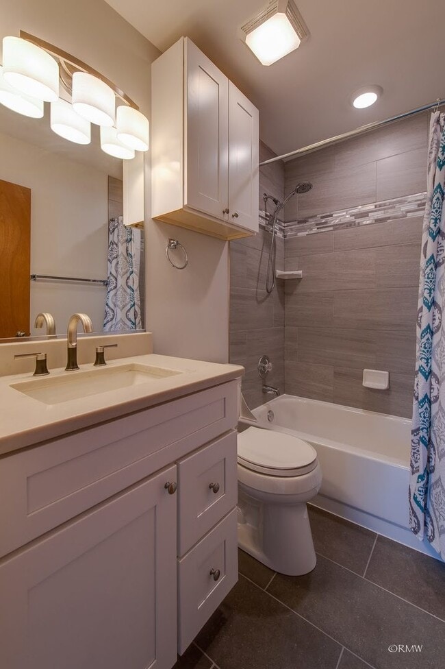 Building Photo - 344 Kildare Ct