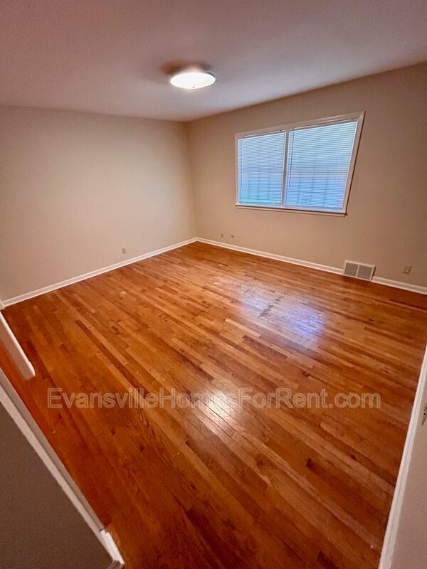 Building Photo - 1107 Stinson Ave