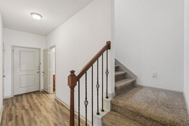 Building Photo - 630-634 Magnolia Bend