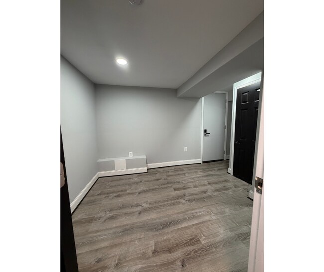 Building Photo - 1106 N Lakewood-BA AVAILABLE $750 W/BATH BA