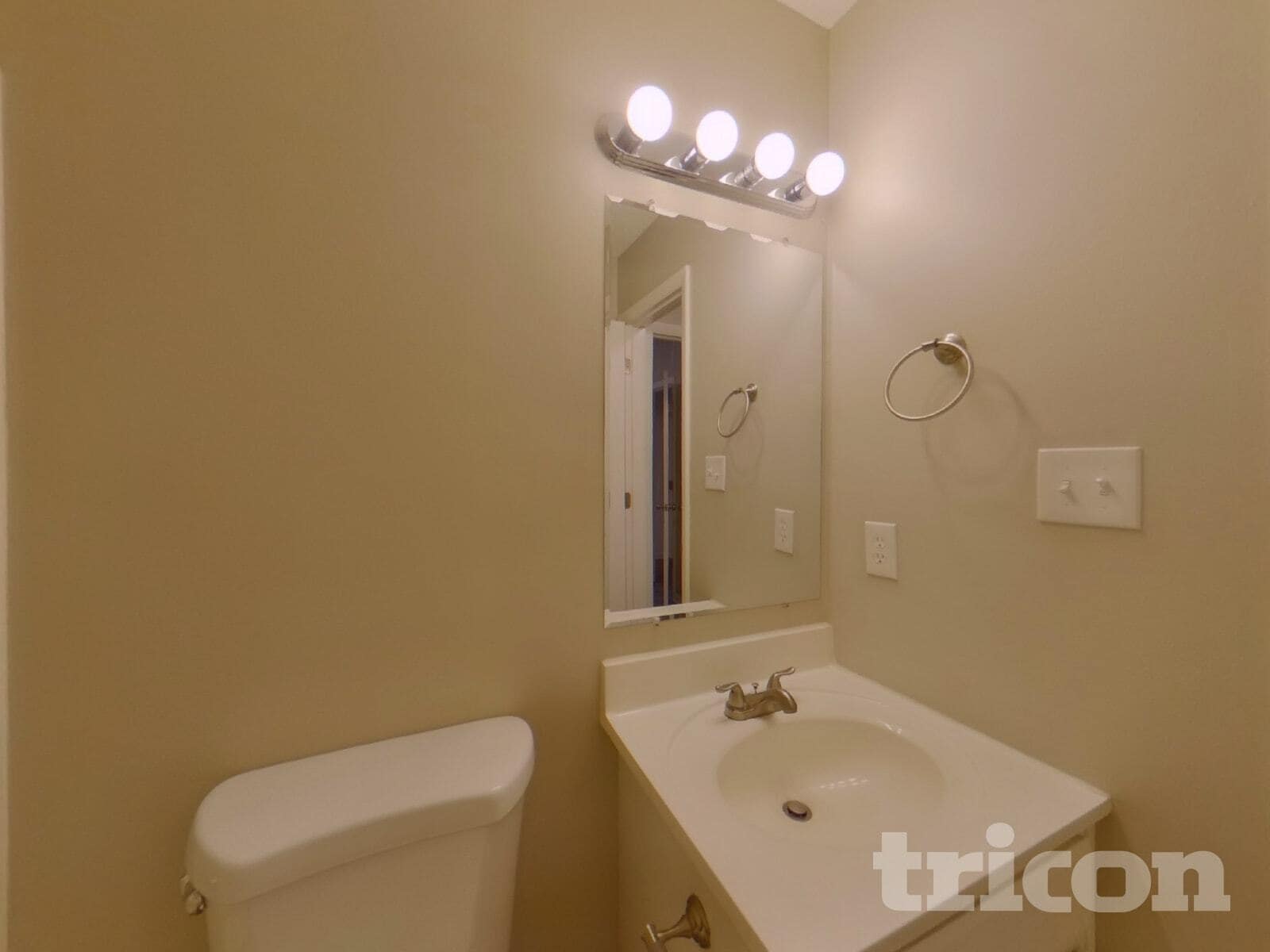 Building Photo - 6027 Running Deer Rd