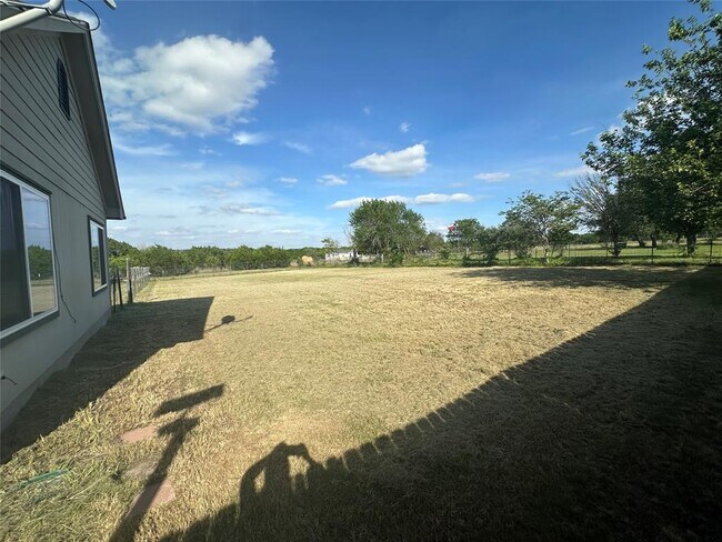 Building Photo - 1640 Co Rd 228