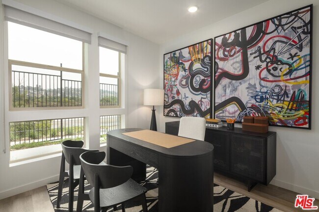 Building Photo - 1805 W Bankside Wy