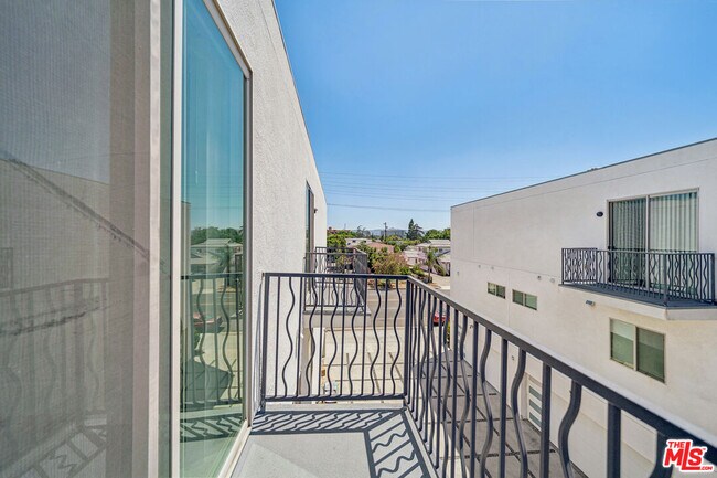 Building Photo - 6002 Klump Ave