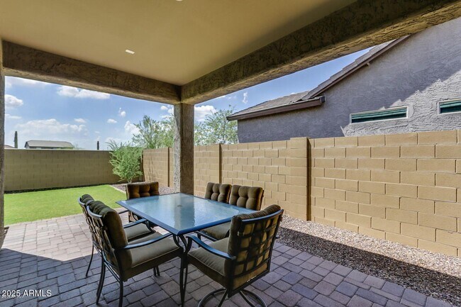 Building Photo - 1657 W Desperado Way