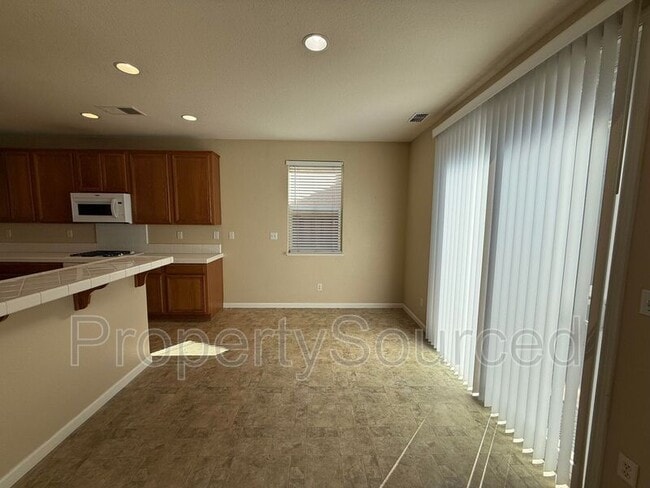 Building Photo - 388 Crescent Moon Dr