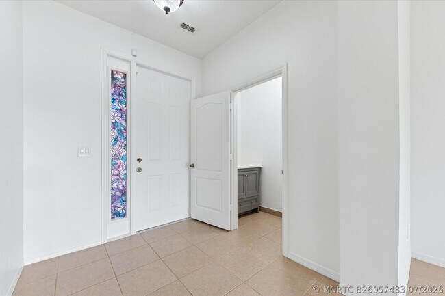 Building Photo - 402 Seminole Palms Dr