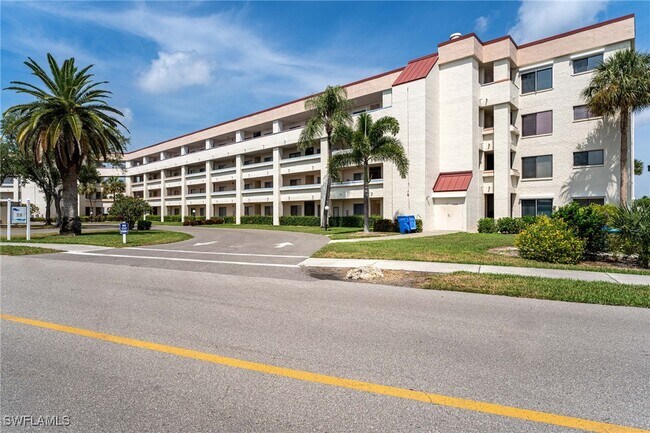 Building Photo - 1781 Pebble Beach Dr